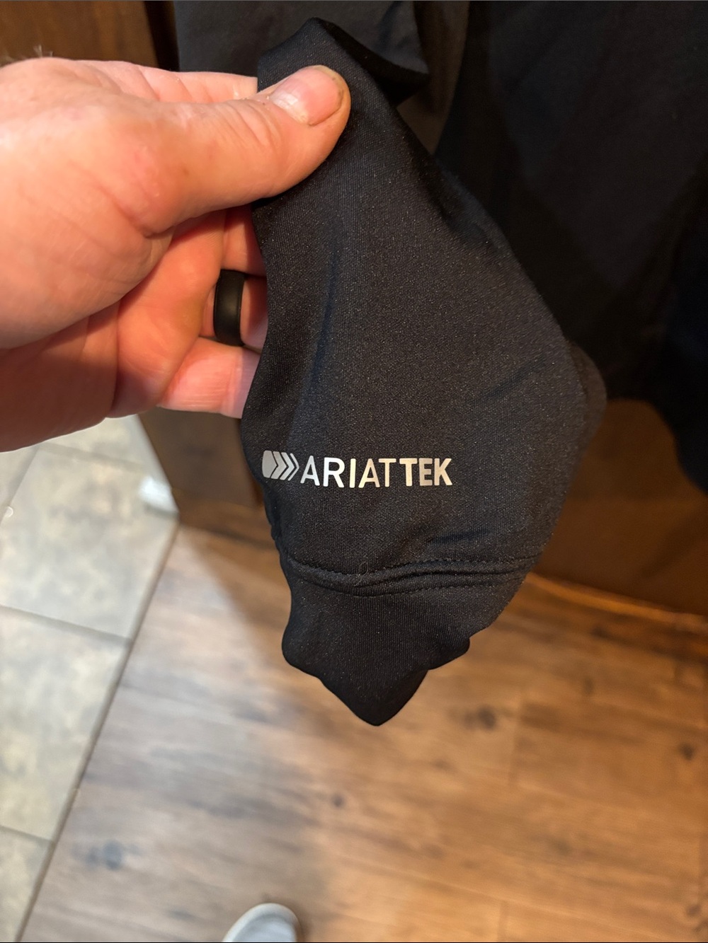 Ariat pullover - Picture 3 of 3